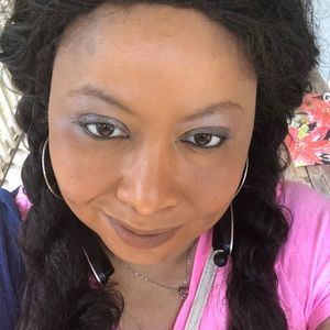 Meet your Posher, Stacy